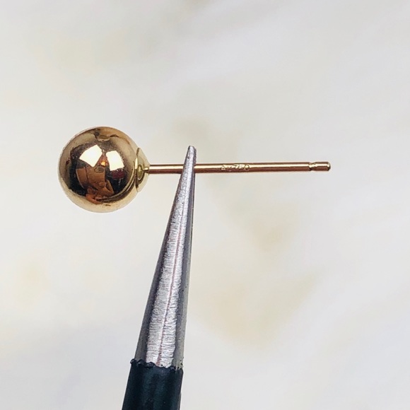 5mm SOLID 18K GOLD ROUND EARRINGS - Picture 3 of 8